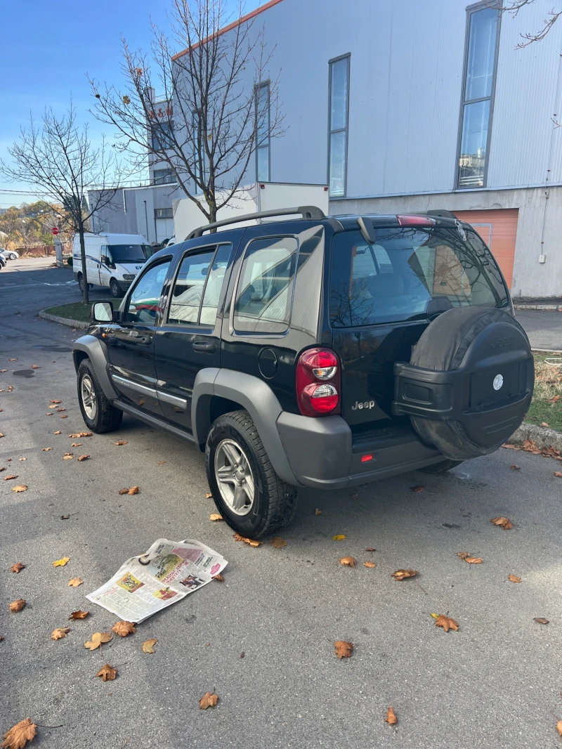 Jeep Cherokee 2.8 CRDI, снимка 4 - Автомобили и джипове - 52287073