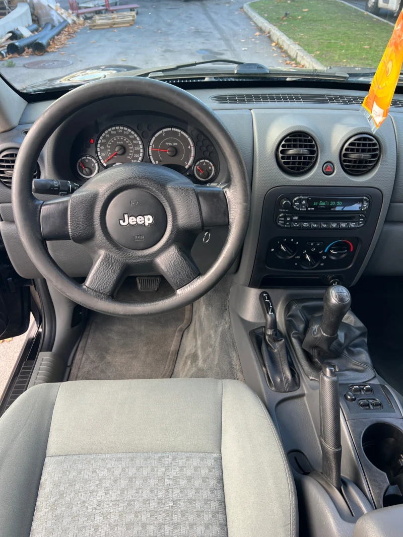 Jeep Cherokee 2.8 CRDI, снимка 6 - Автомобили и джипове - 52287073