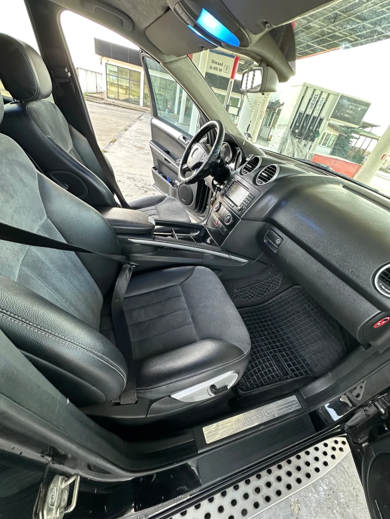 Mercedes-Benz ML 320 3.2 4MATIC 224k.c, снимка 13 - Автомобили и джипове - 52830199