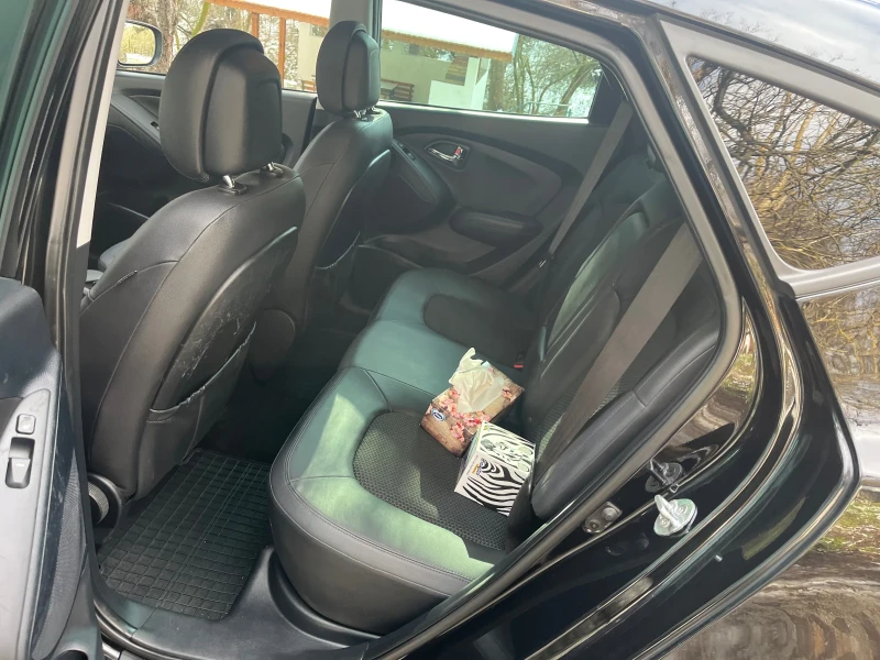 Hyundai IX35, снимка 11 - Автомобили и джипове - 52920035