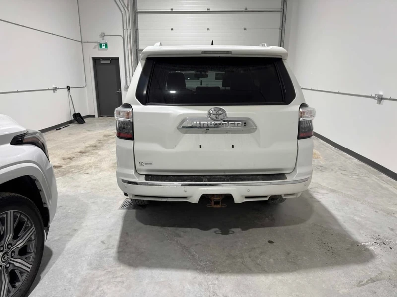 Toyota 4runner * 4WD * CARFAX * БЕЗ ПЪРВОНАЧАЛНА ВНОСКА, снимка 4 - Автомобили и джипове - 53044012