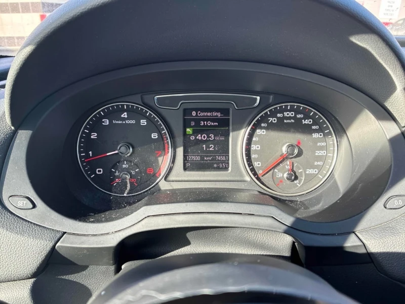 Audi Q3 * Progressiv * CARFAX * БЕЗ ПЪРВОНАЧАЛНА ВНОСКА, снимка 8 - Автомобили и джипове - 53220224