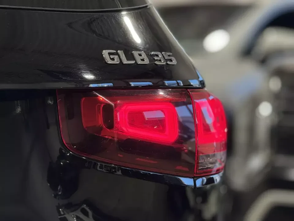 Mercedes-Benz GLB 35 AMG* 360* ПОДГРЕВ* КАМЕРИ*  - изображение 5