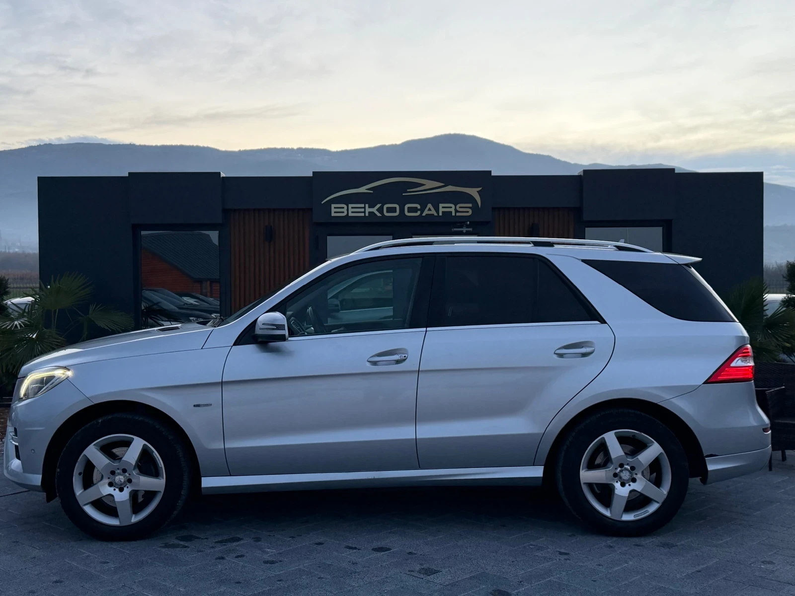 Mercedes-Benz ML 350 AMG-PACK-нов внос от Белгия на 266000км! - изображение 8