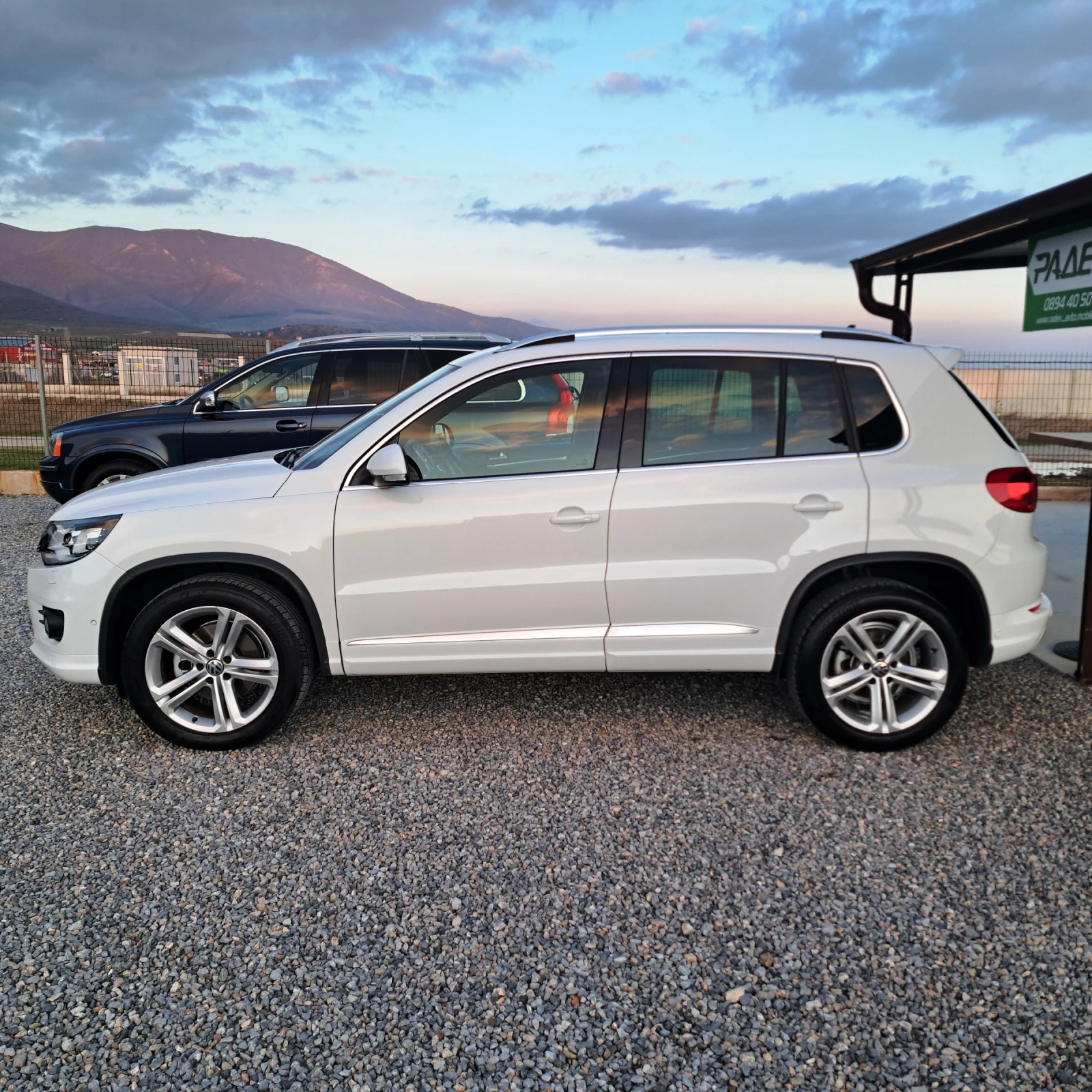VW Tiguan 2.0TDI* R-Exclusiv* Face* 4Motion* Pano* Led* Navi - изображение 3