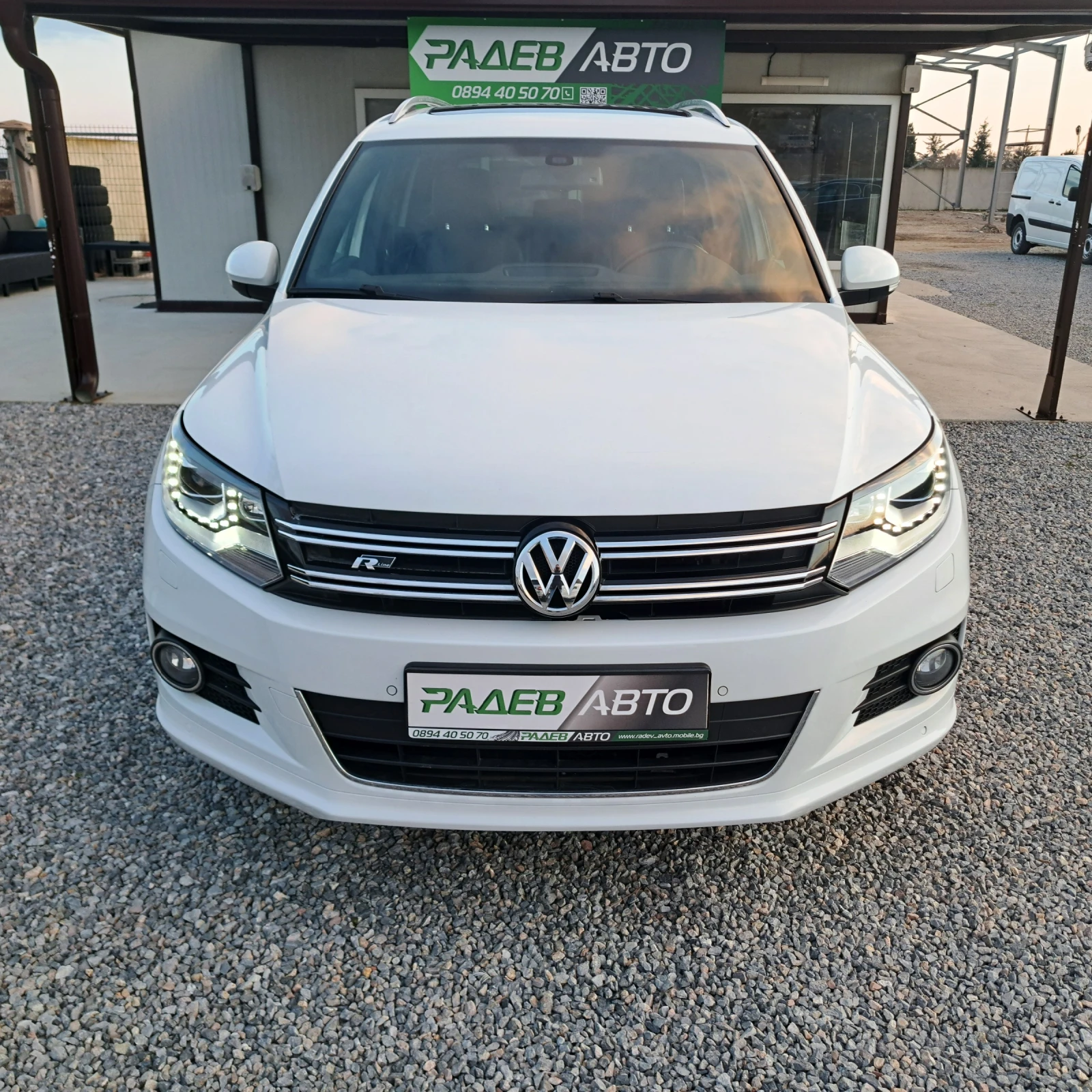 VW Tiguan 2.0TDI* R-Exclusiv* Face* 4Motion* Pano* Led* Navi | Mobile.bg � ����������� 1