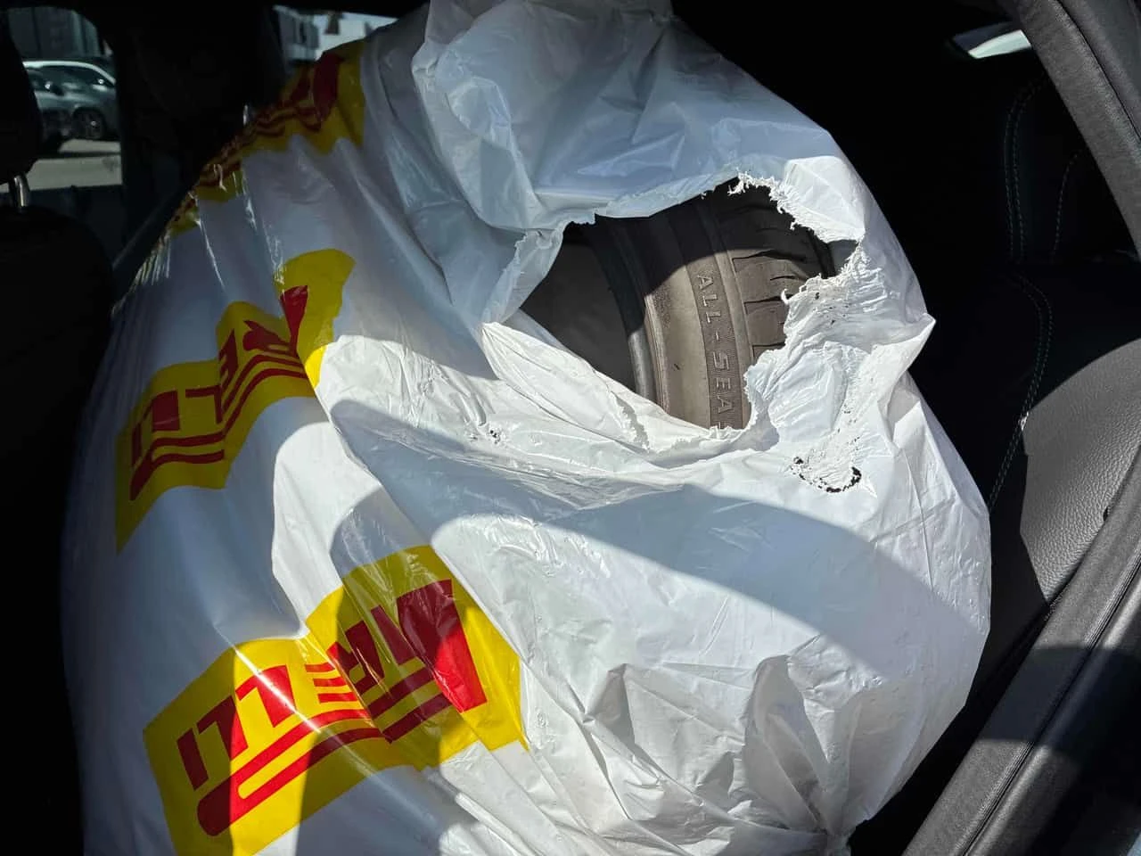 Mercedes-Benz GLC 300 | 360 | DISTRONIC | ПАНОРАМА | , снимка 12 - Автомобили и джипове - 54307132