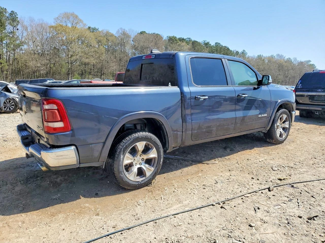 Dodge RAM 1500 LARAMIE| Подгрев+ Обдух| Лизинг от 350Е/месец, снимка 3 - Автомобили и джипове - 54427541