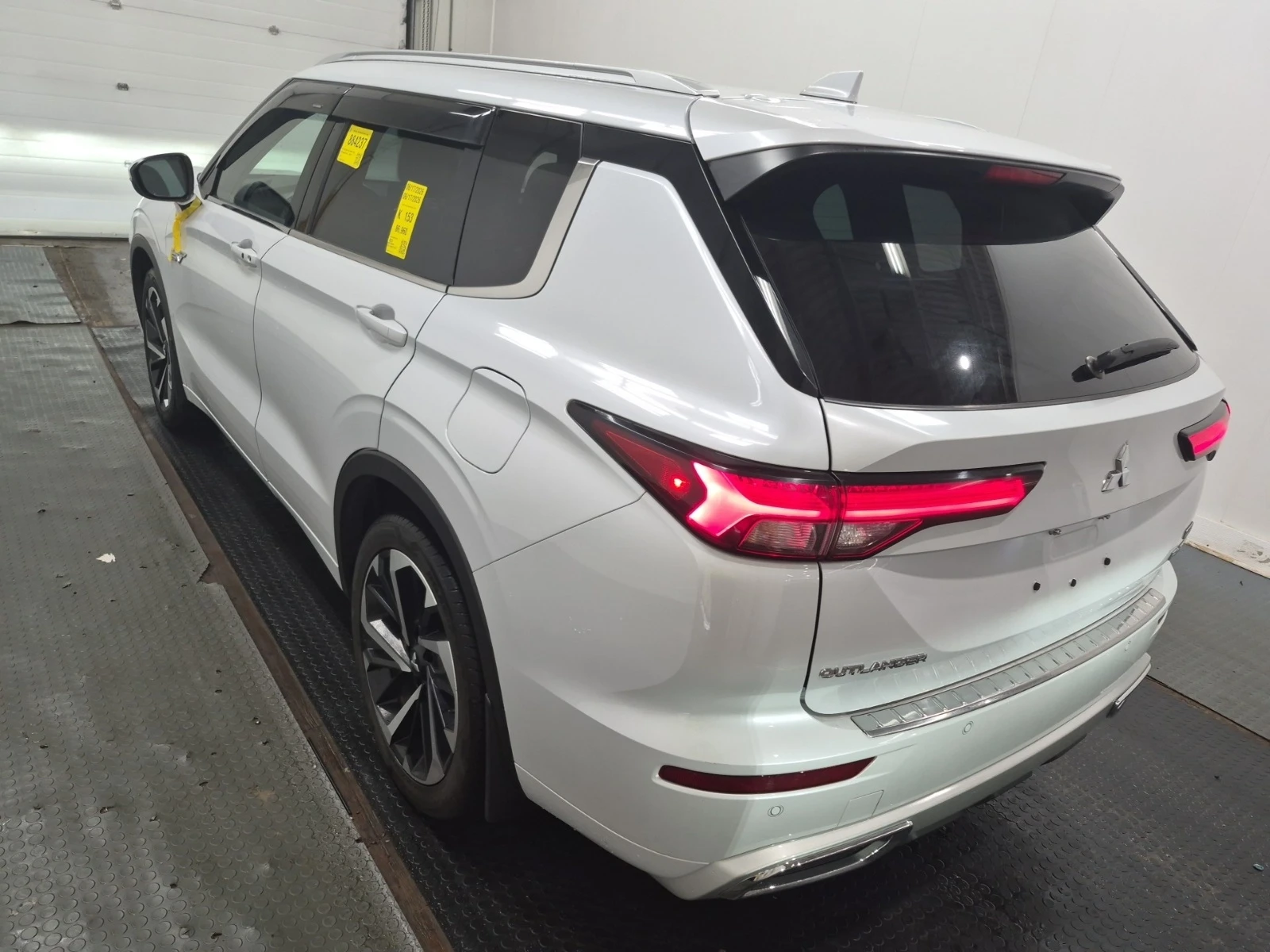 Mitsubishi Outlander PHEV * GT * CARFAX * , снимка 4 - Автомобили и джипове - 54856628