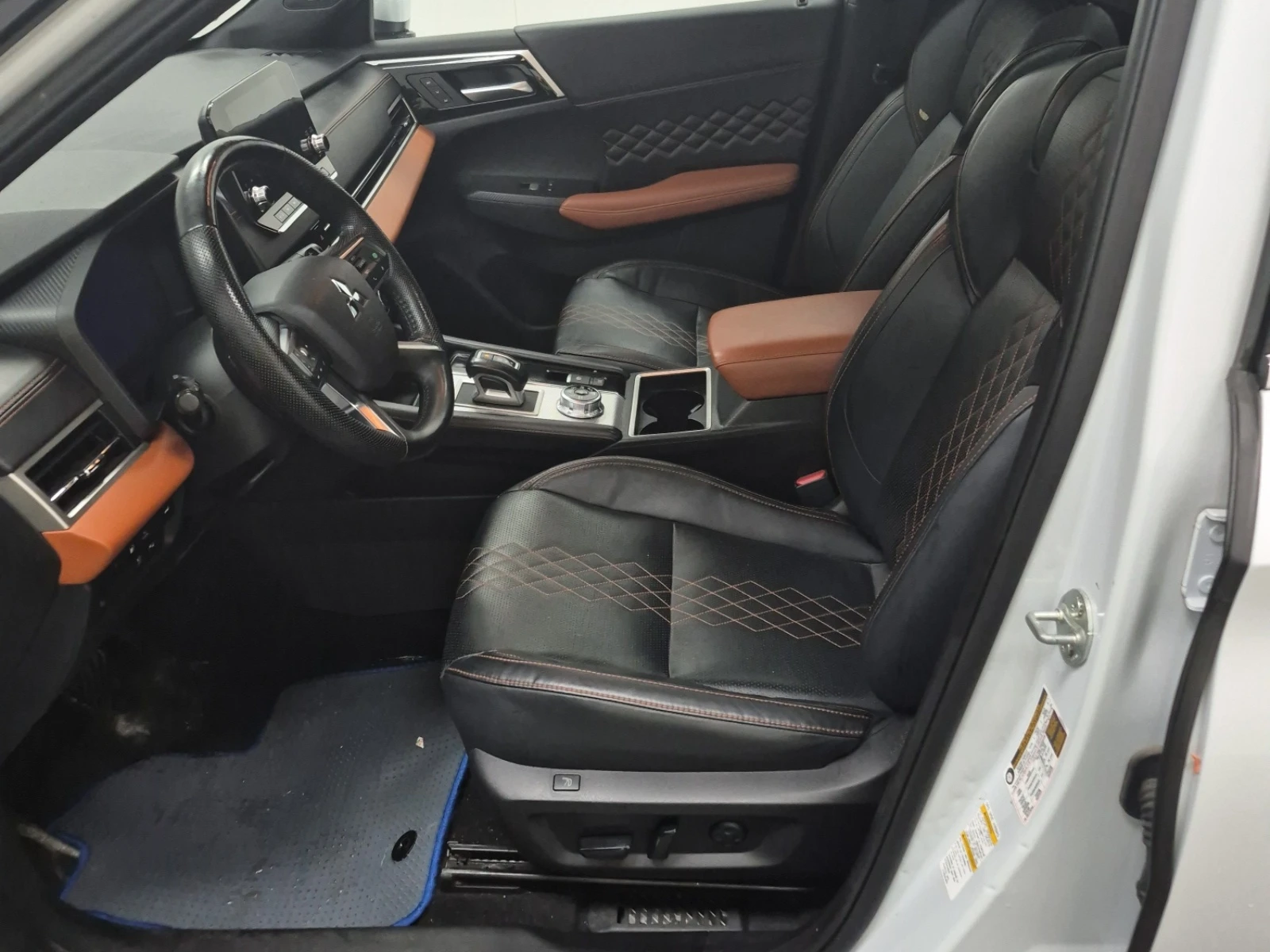 Mitsubishi Outlander PHEV * GT * CARFAX * , снимка 5 - Автомобили и джипове - 54856628