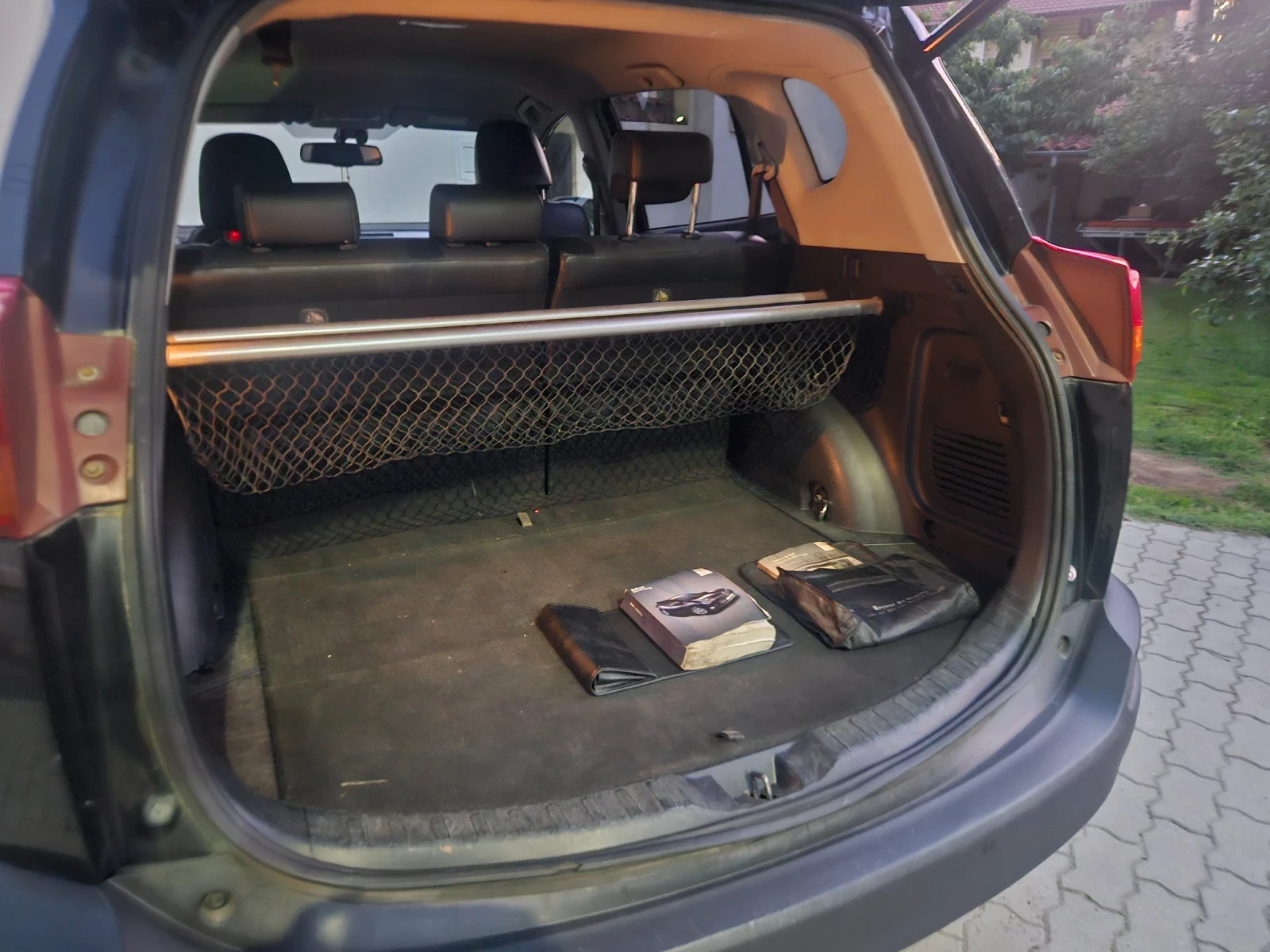 Toyota Rav4 2.0 d4d 126 k.c. 4x2, снимка 10 - Автомобили и джипове - 55052602
