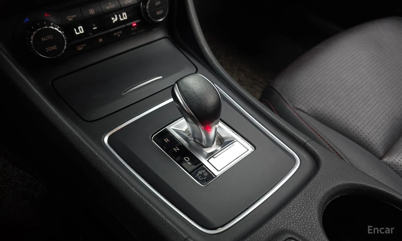 Mercedes-Benz GLA 45 AMG 4MATIC* , снимка 10 - Автомобили и джипове - 55973066