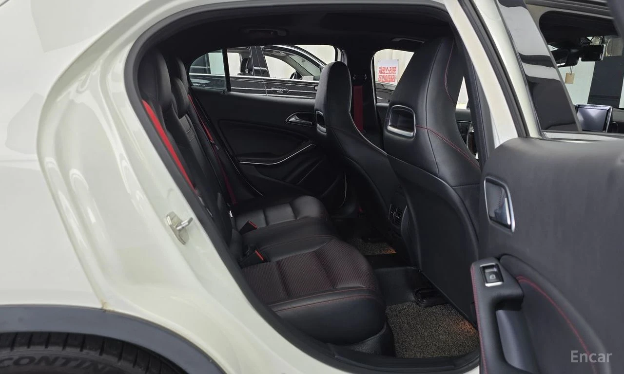 Mercedes-Benz GLA 45 AMG 4MATIC* , снимка 14 - Автомобили и джипове - 55973066