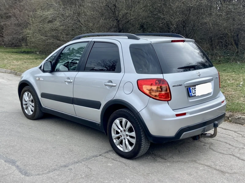 Suzuki SX4 1.6i Автоматик, снимка 3 - Автомобили и джипове - 49471711