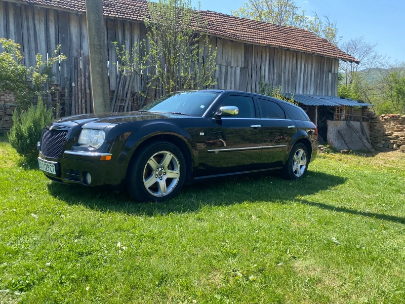 Chrysler 300c, снимка 1 - Автомобили и джипове - 49577343