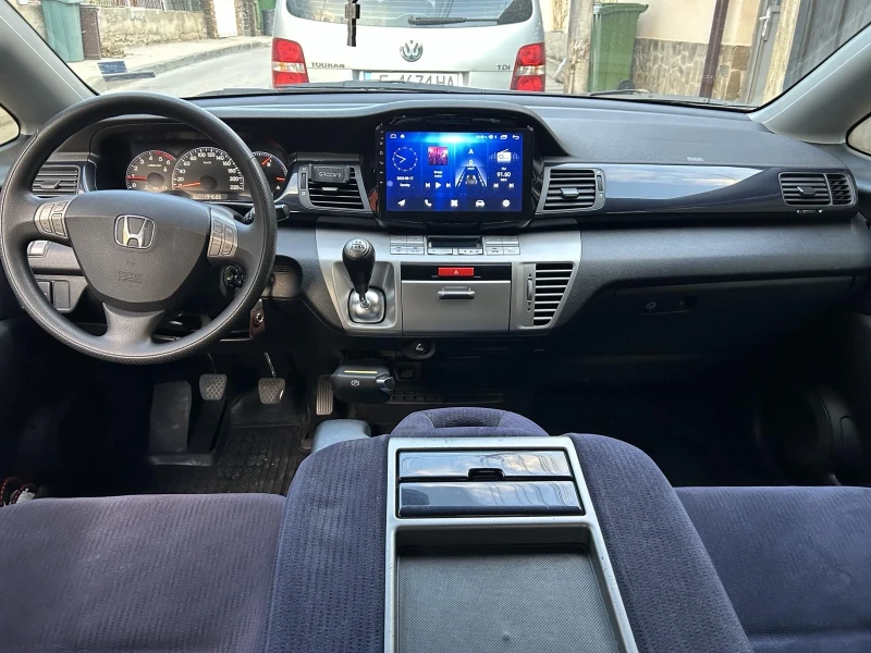 Honda Fr-v, снимка 8 - Автомобили и джипове - 51911533