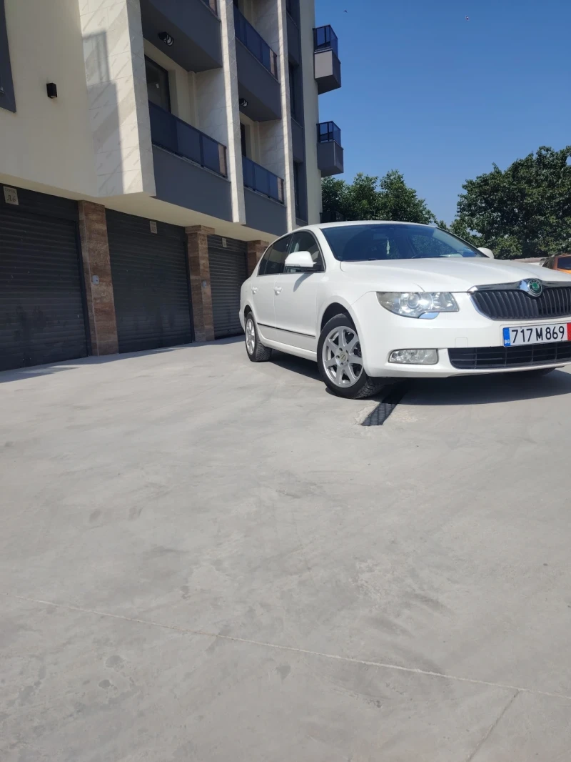 Skoda Superb 1.8 TFSI, снимка 9 - Автомобили и джипове - 51086393