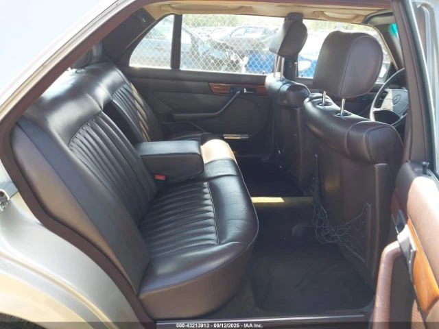 Mercedes-Benz 420 SEL - изображение 8