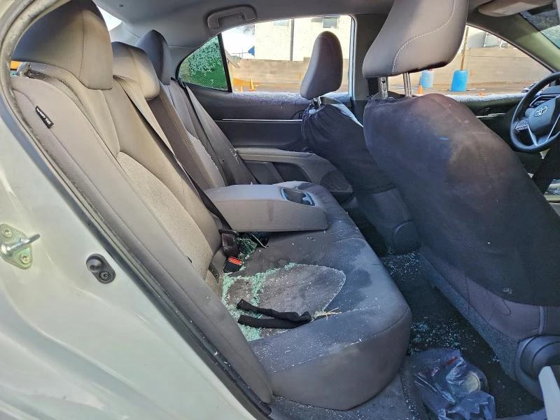 Toyota Camry 2.5L 4 Front-wheel Drive, снимка 12 - Автомобили и джипове - 53559437