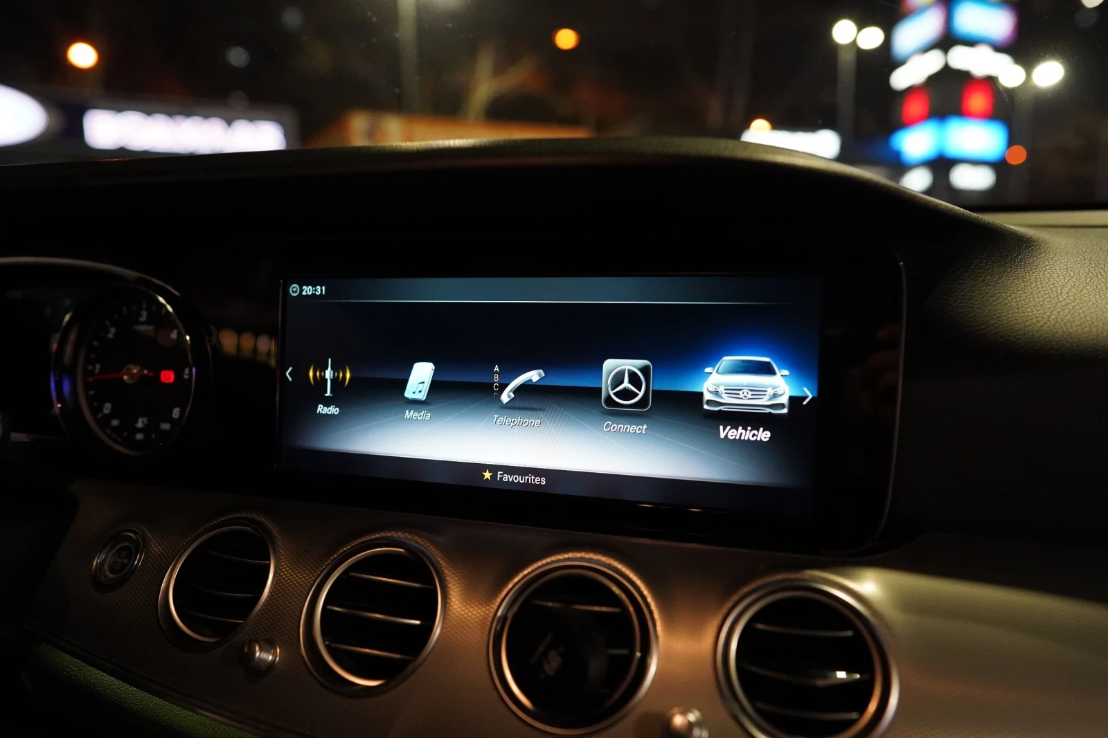 Mercedes-Benz E 220 4MATIC | Mobile.bg — изображение 11