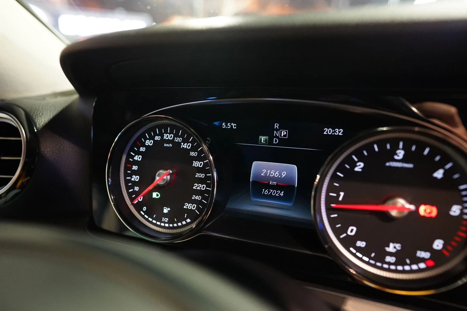 Mercedes-Benz E 220 4MATIC | Mobile.bg — изображение 12