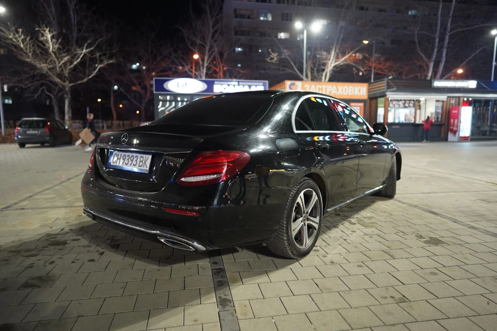 Mercedes-Benz E 220 4MATIC - изображение 2