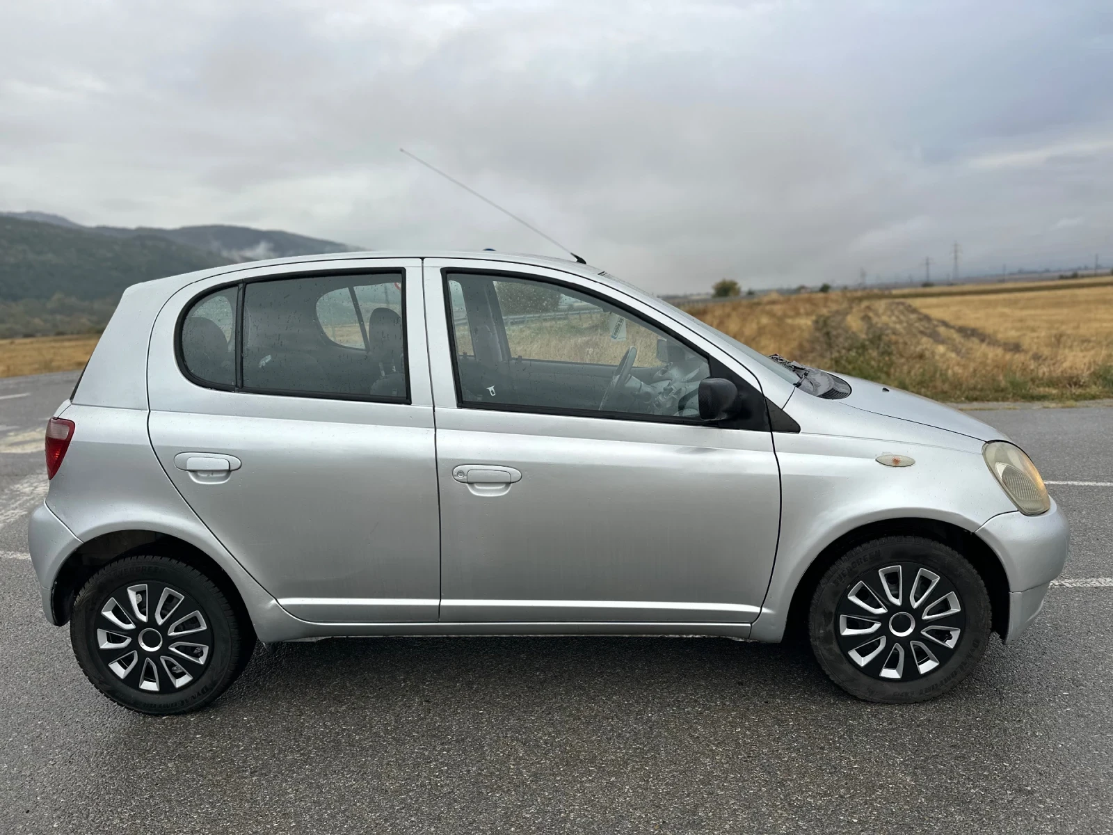 Toyota Yaris 1.3 АВТОМАТИК - изображение 3