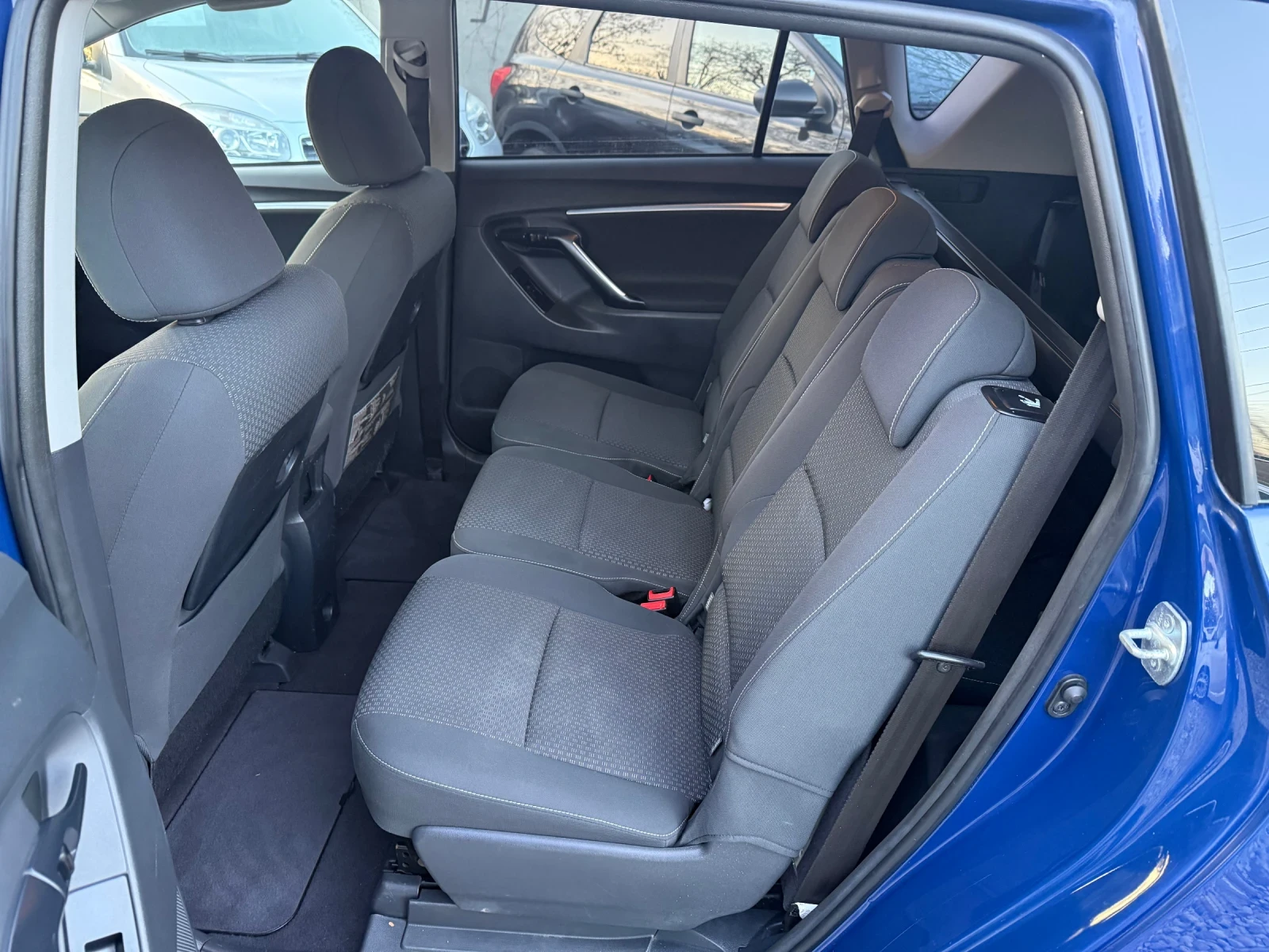 Toyota Verso 1.8i Luna Facelift A�������� - ��������� - 7����� | Mobile.bg � ����������� 9