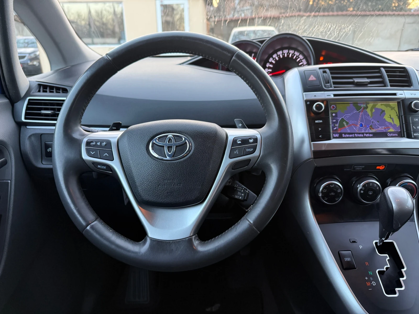 Toyota Verso 1.8i Luna Facelift A�������� - ��������� - 7����� | Mobile.bg � ����������� 12