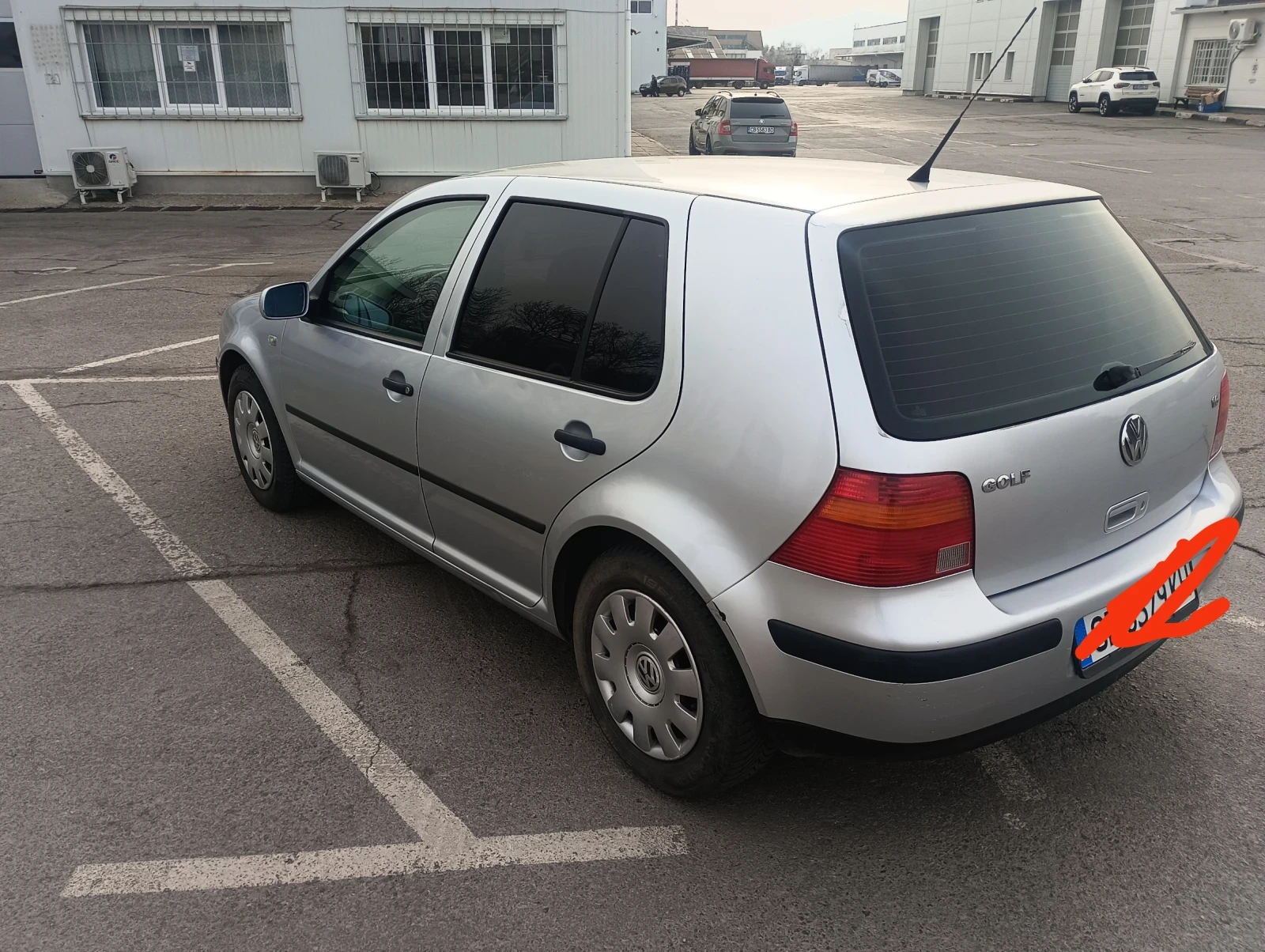 VW Golf 1, 6, снимка 10 - Автомобили и джипове - 53840905
