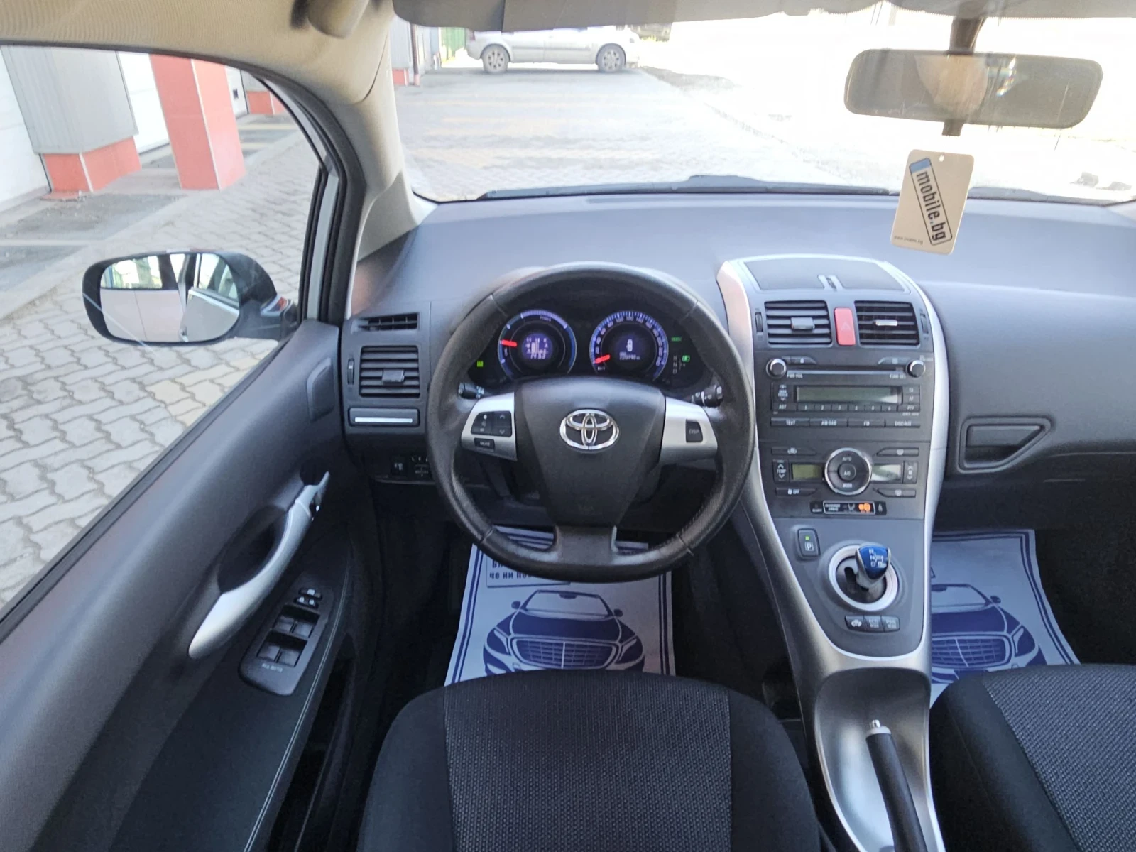 Toyota Auris 1.8HYBRID--AUTOMAT, снимка 12 - Автомобили и джипове - 54098405