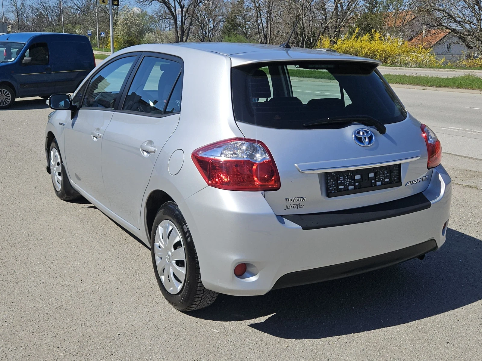 Toyota Auris 1.8HYBRID--AUTOMAT, снимка 5 - Автомобили и джипове - 54098405