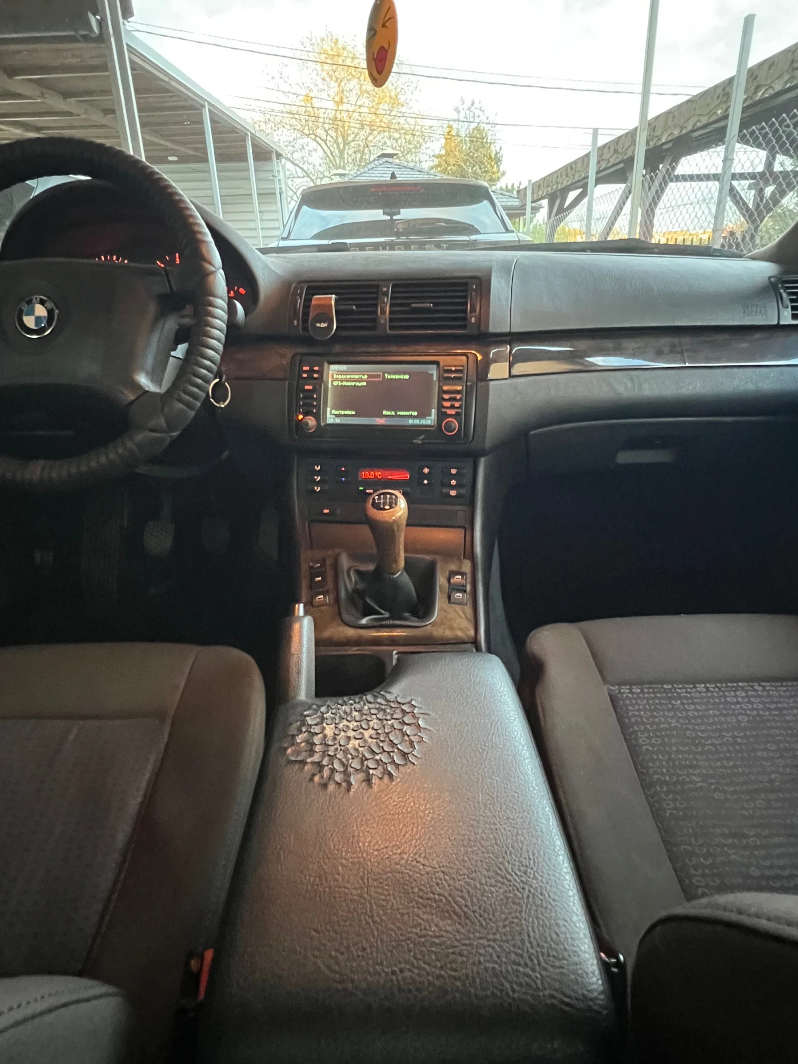 BMW 320, снимка 10 - Автомобили и джипове - 54383235