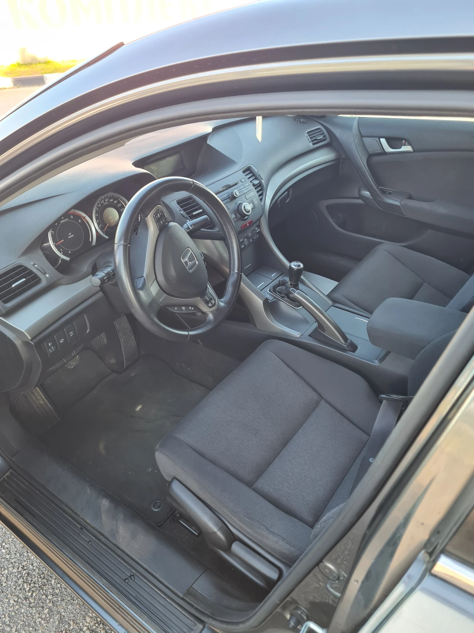 Honda Accord 2.2 D- TEC 150к.с., снимка 8 - Автомобили и джипове - 55183774
