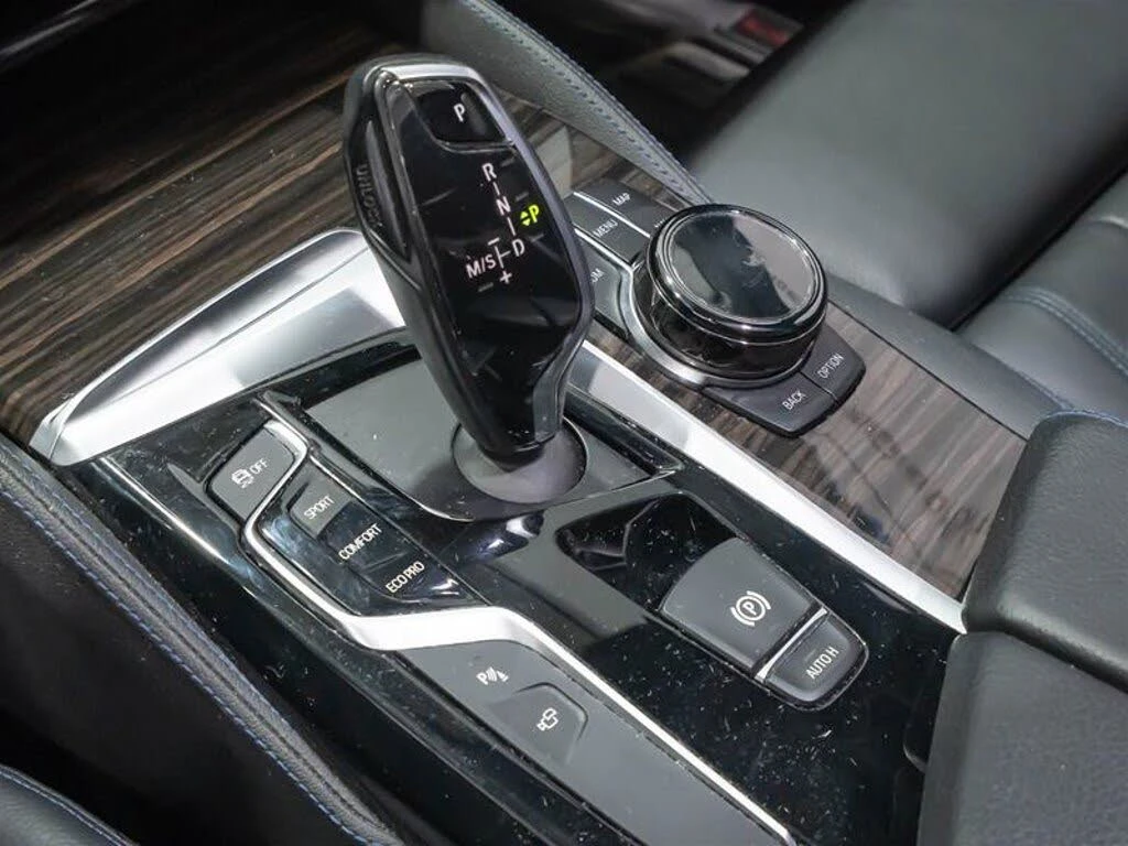 BMW 540 M-PK* HARMAN* CARPLAY* 360* КРАЙНА ЦЕНА, снимка 13 - Автомобили и джипове - 55526485