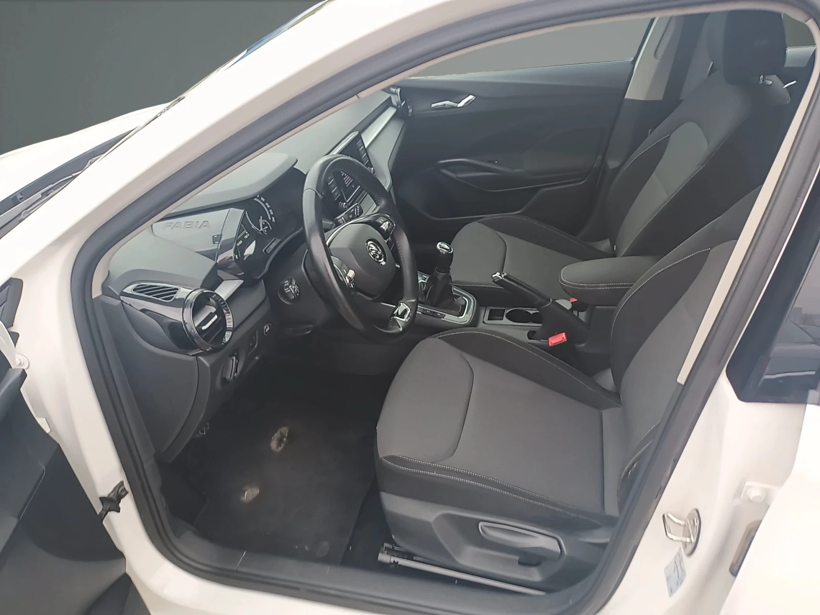 Skoda Fabia 1.0 MPI / LPG, снимка 9 - Автомобили и джипове - 56085490