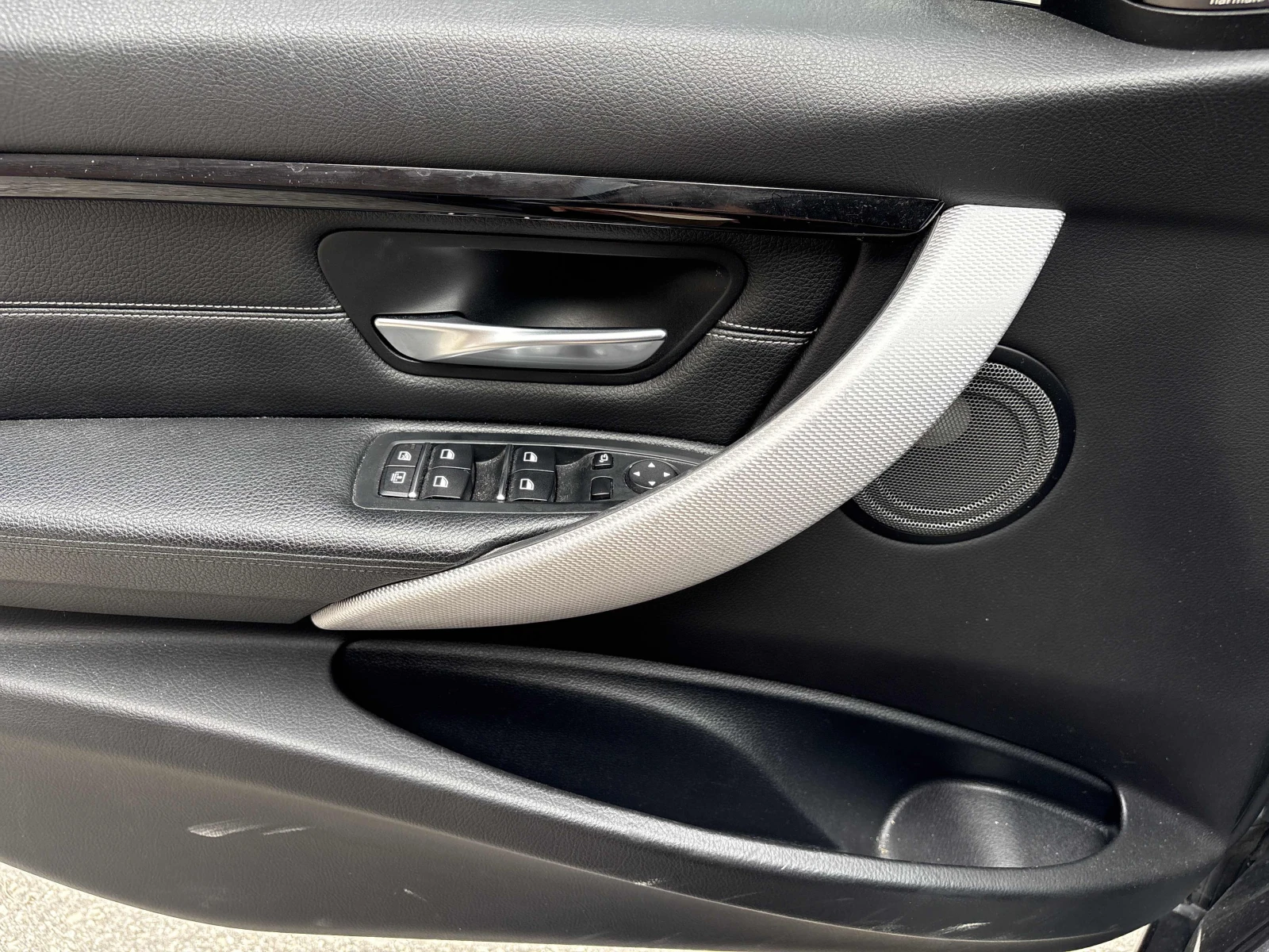 BMW 340 i xDrive / HUD / Harman Kardon / Carfax, снимка 13 - Автомобили и джипове - 56120056