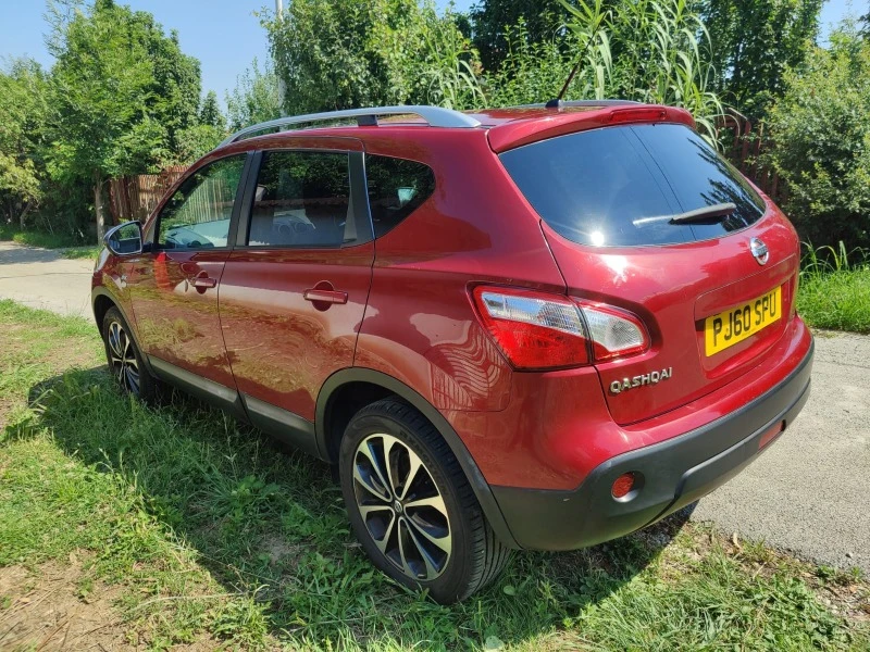 Nissan Qashqai, снимка 13 - Автомобили и джипове - 47428552