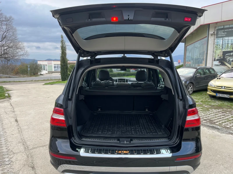 Mercedes-Benz ML 350 d 4Matic/7G/Harmon Kardon/alkantara/panorama, снимка 10 - Автомобили и джипове - 52664055