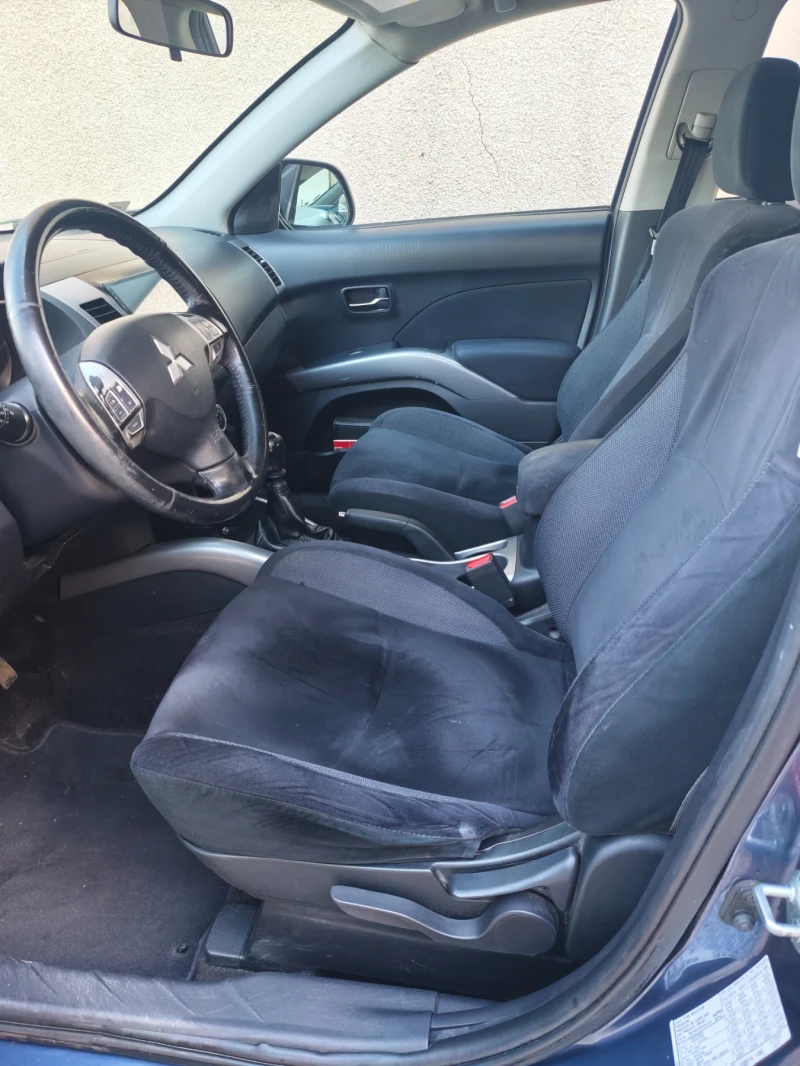 Mitsubishi Outlander, снимка 12 - Автомобили и джипове - 52875560