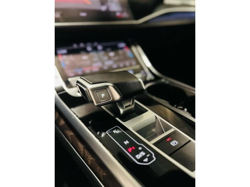 Audi Q8 * Progressiv | BLACK OPTICS | SLINE * CARFAX * БЕЗ, снимка 12 - Автомобили и джипове - 52959866