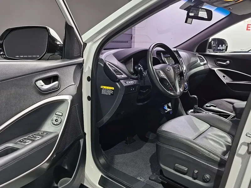 Hyundai Santa fe 2.0, снимка 11 - Автомобили и джипове - 54256642