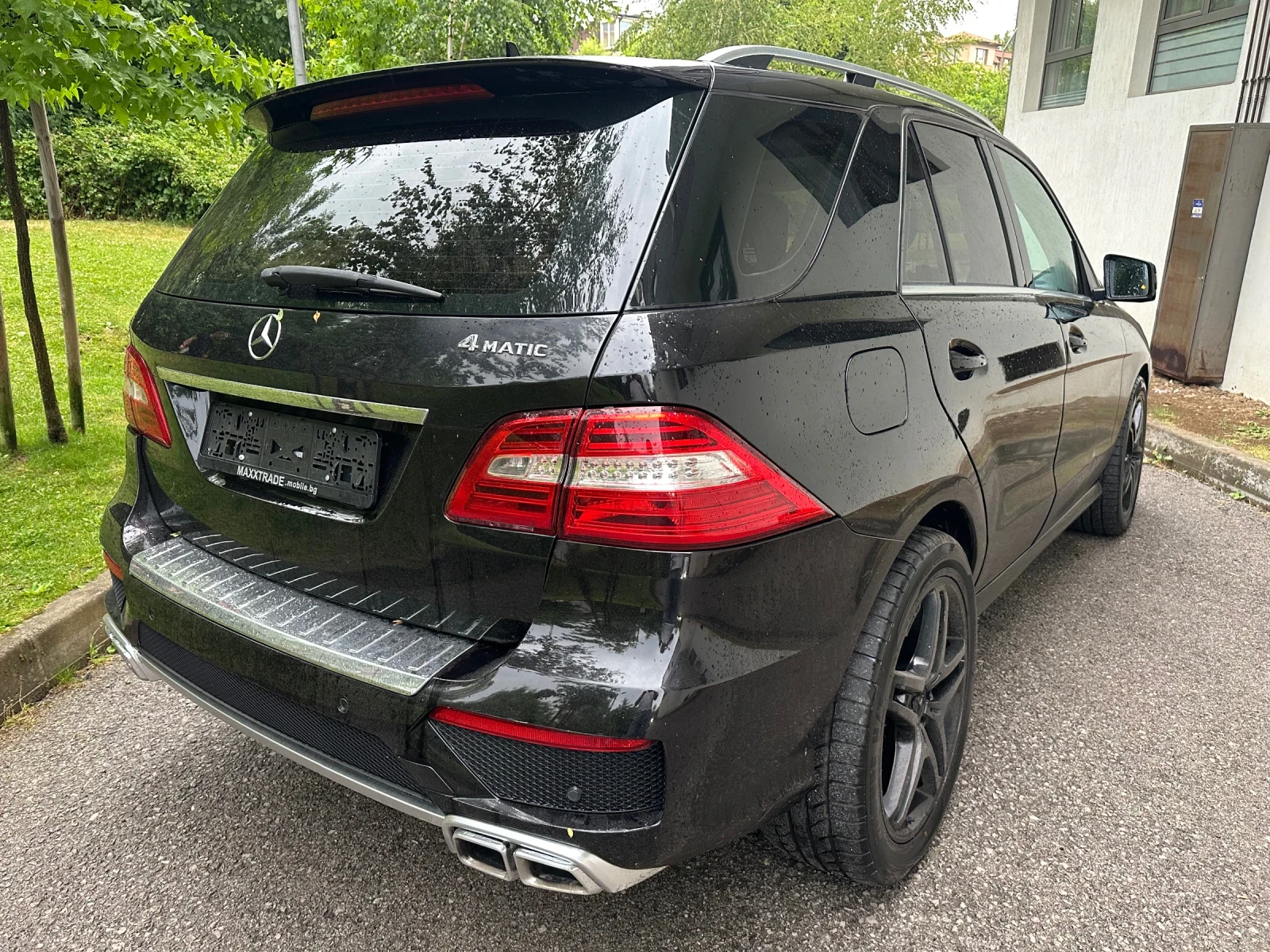Mercedes-Benz ML 500 AMG OPTIC / РЕГИСТРИРАН - изображение 7