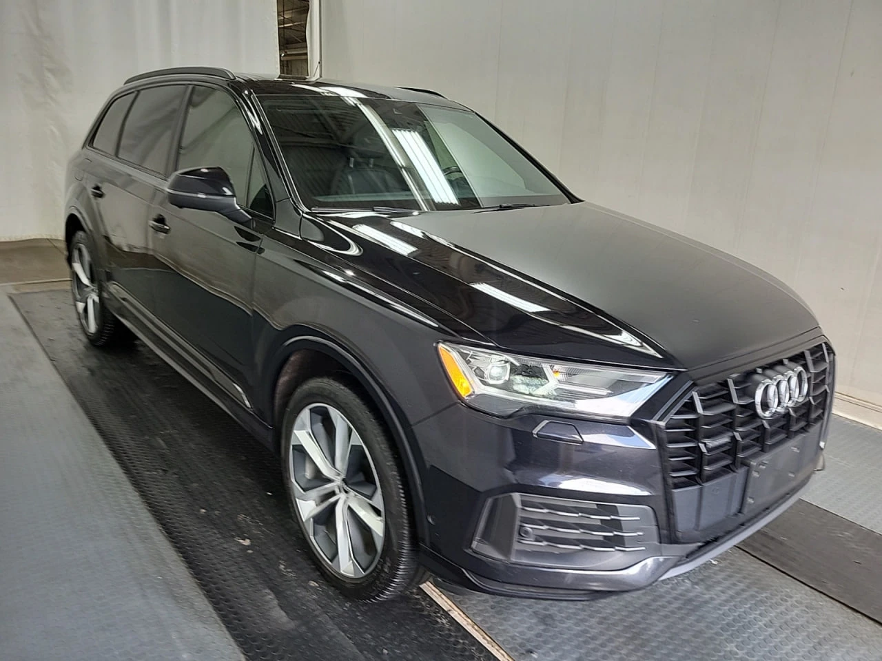 Audi Q7 * CARFAX * АВТО КРЕДИТ * ЦЕНА ДО БГ! - изображение 3