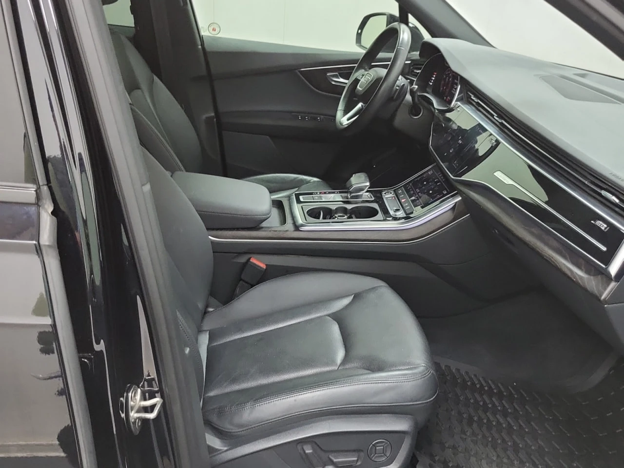 Audi Q7 * CARFAX * АВТО КРЕДИТ * ЦЕНА ДО БГ! - изображение 10