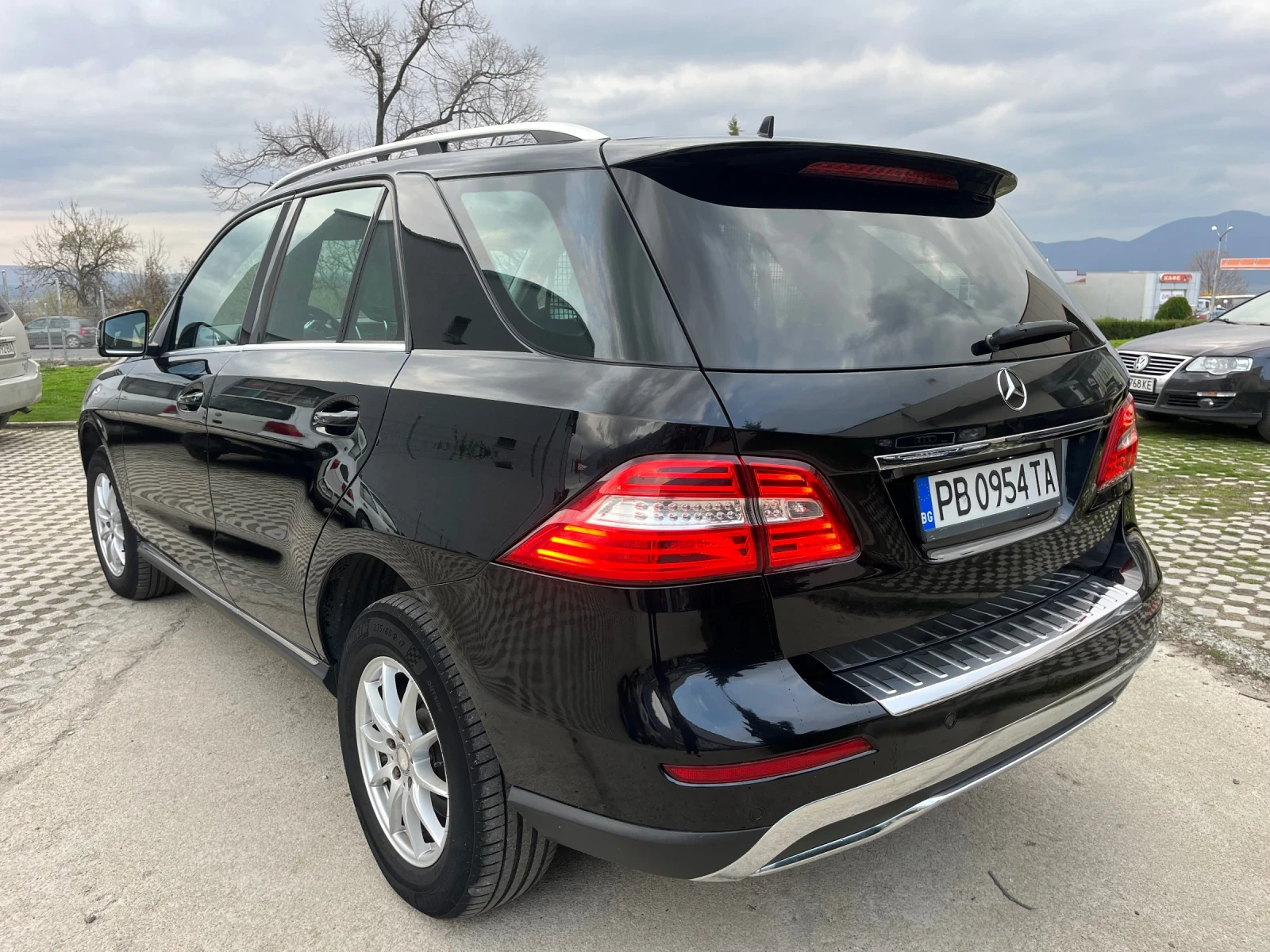 Mercedes-Benz ML 350 d 4Matic/7G/Harmon Kardon/alkantara/panorama - изображение 3