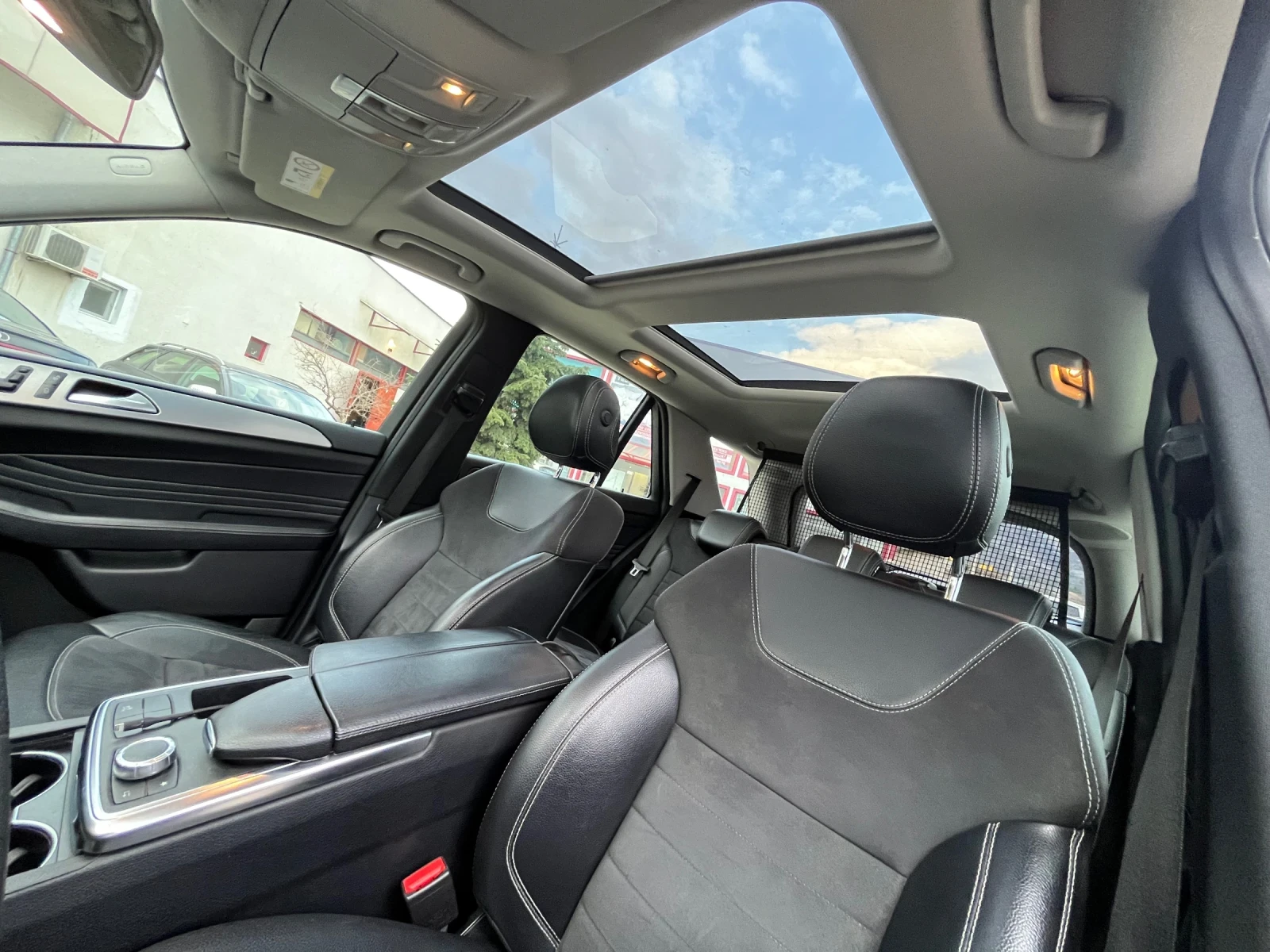 Mercedes-Benz ML 350 d 4Matic/7G/Harmon Kardon/alkantara/panorama - изображение 6