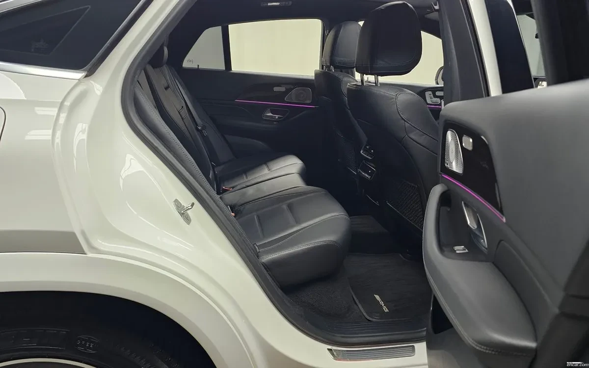 Mercedes-Benz GLE 400 2021* AMG PK* HEAD-UP* 9G* ОБДУХ* КРАЙНА ЦЕНА, снимка 14 - Автомобили и джипове - 54127801