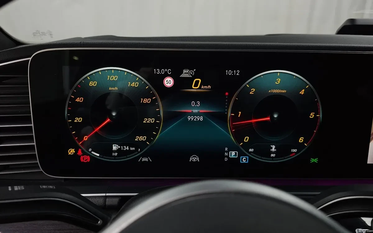 Mercedes-Benz GLE 400 2021* AMG PK* HEAD-UP* 9G* ОБДУХ* КРАЙНА ЦЕНА, снимка 8 - Автомобили и джипове - 54127801