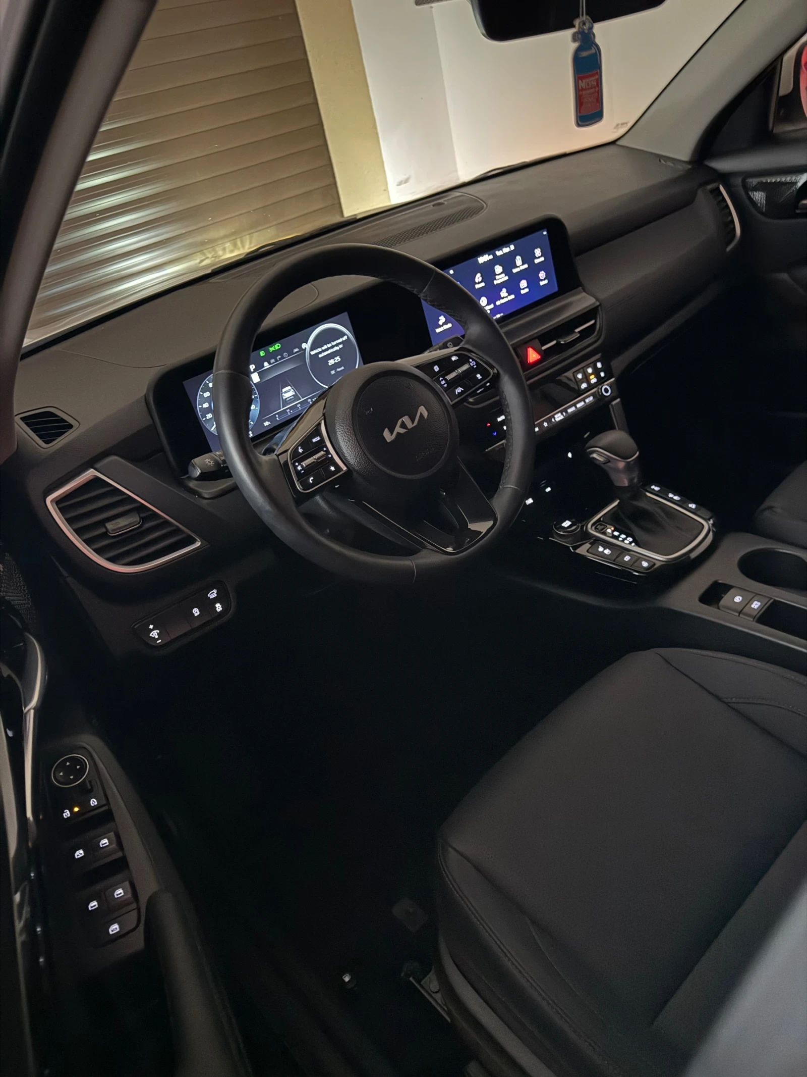 Kia Seltos 2.0 MPI AWD 4x4, снимка 9 - Автомобили и джипове - 54477016